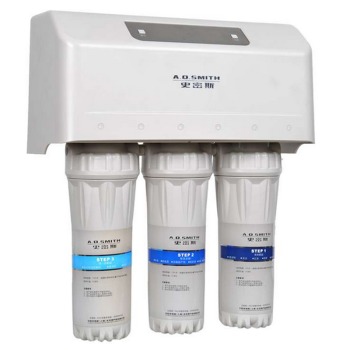 ao史密斯直飲型反滲透凈水器 AR400-B1 高效凈化，直飲安心